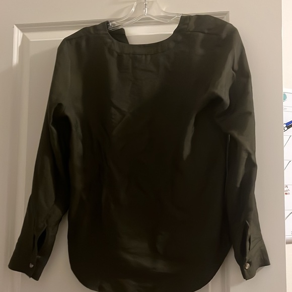 Ann Taylor blouse - Picture 4 of 4